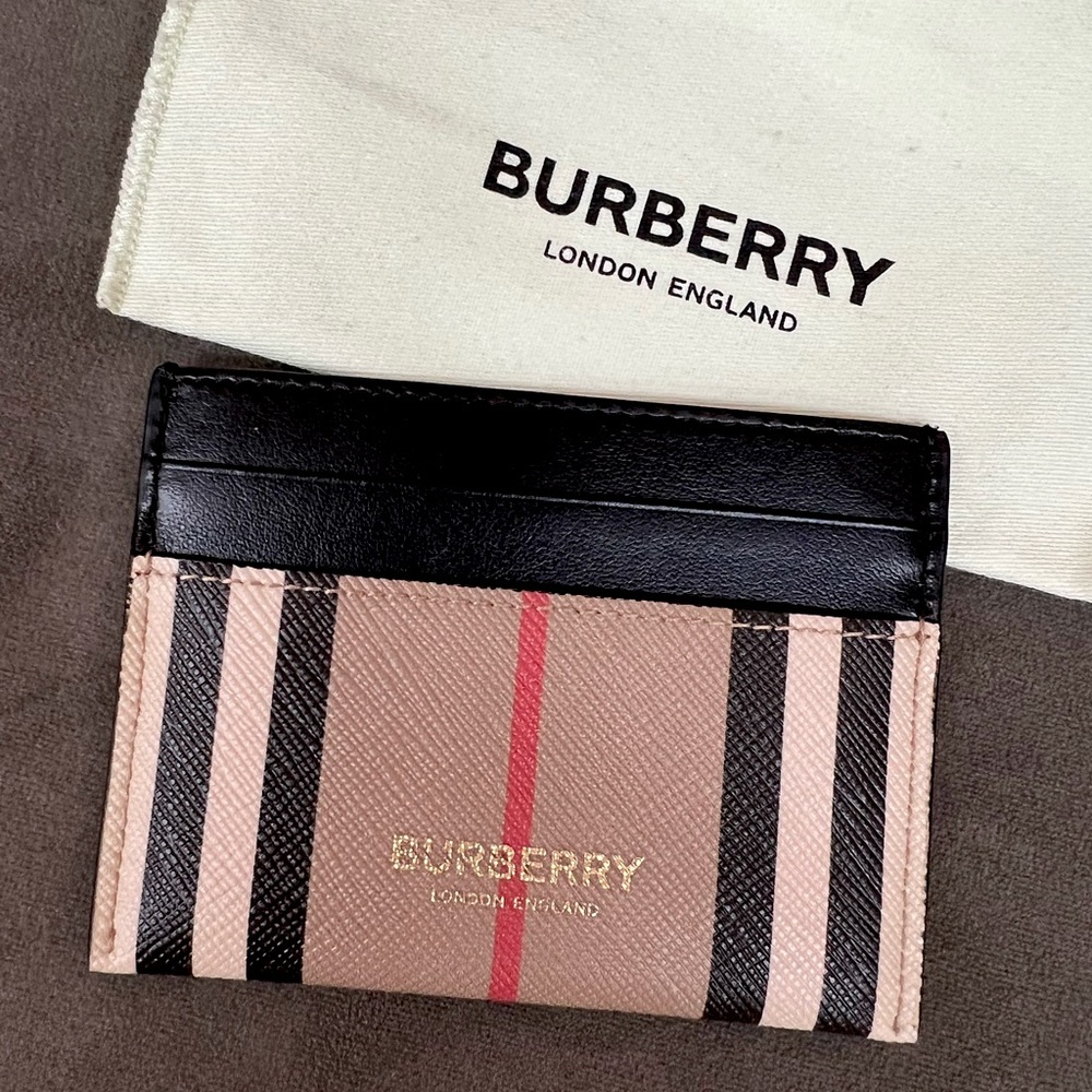 Burberry leather classic card holder NEW